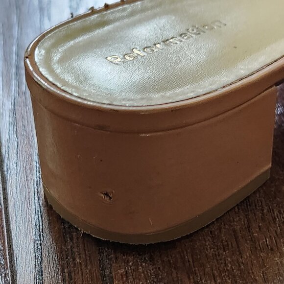 Reformation Mules Slide Size 9.5 Nude Patent Leather Open Toe Sandals Classic - Picture 6 of 10